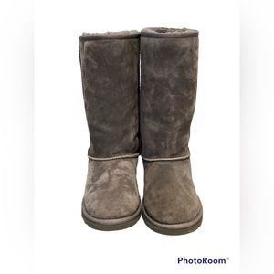 Classic Tall gray Uggs. Youth size 5/women size 7. Worn only once